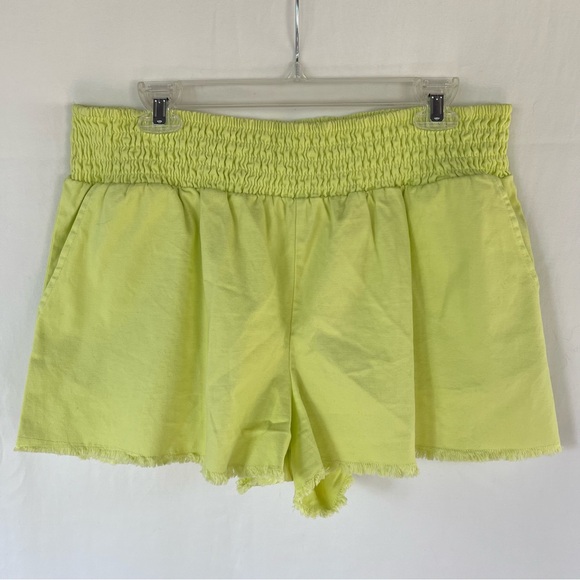 NWT Women's Wild Fable L Lime Green High-Rise Shorts Elastic Waist Side Pockets - Picture 1 of 4